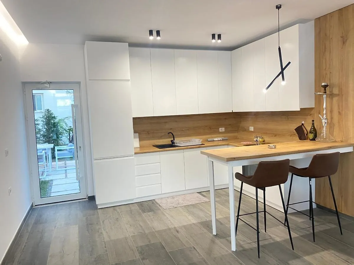 White Beach Villa - Luxury Velipojë