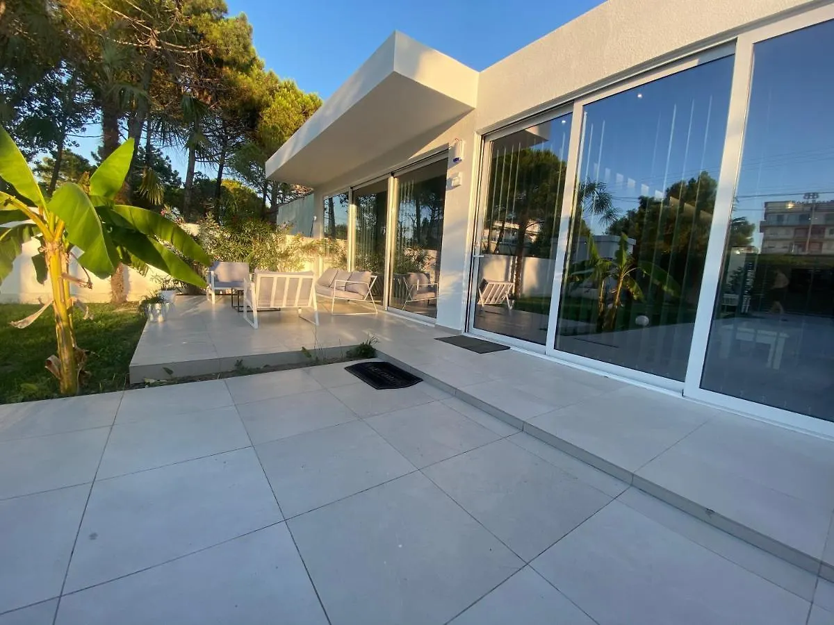 White Beach Villa - Luxury Velipojë