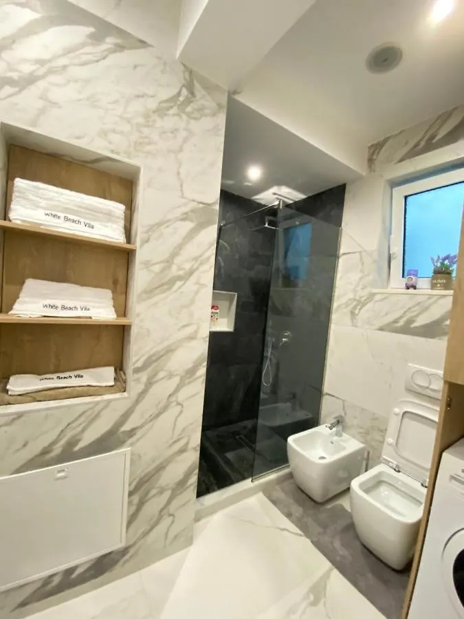 White Beach Villa - Luxury Velipojë