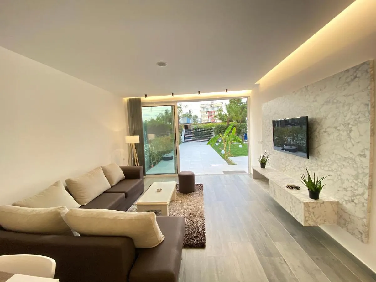 White Beach Villa - Luxury Velipojë
